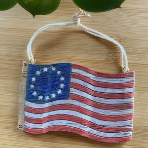 HALLMARK 2001 • American Flag Ornament • 13 Colonies